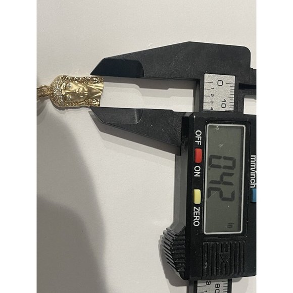 New Solid  14k Gold Sculpted Christ Head with Crown of Diamonds and diamond bail - Picture 9 of 9